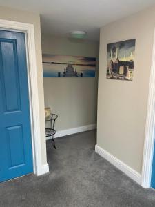 Kezbah2 22 the square centre of Dalston village