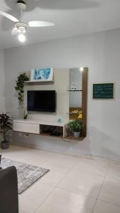 1 Apto em Canasvieiras 2 quadras mar e no centro edf camila