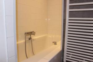 Le Jane : Centre ville, Garage, Balcon