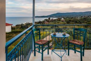 Koroni Seaview Retreats - Summer Escape Lodgings