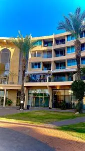 יולי גולף - 兹奇隆亚科夫