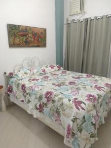 Lindo por do sol pe na areia