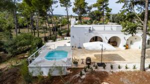Trulli Julia con piscina by Wonderful Italy