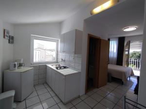Studio apartment in Rovinj with Terrace, Air condition, WIFI, Washing machine (4686-6)
