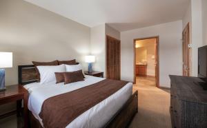 Zephyr Mountain Lodge Value-Rated 2508