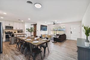 Plush sheets, Games!, Huge backyard, Massage Chair