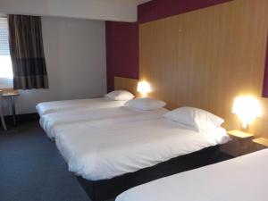 Hotels B&B HOTEL Pezenas : Chambre Familiale