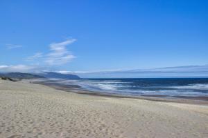 The Kiwanda Surf House
