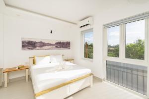 Le Rivage Villa Hoi An (Beach Front)