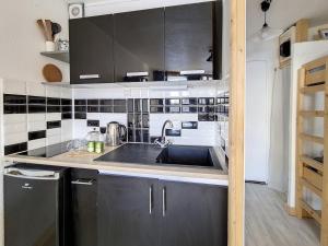 Joli studio rénové pour 4 pers. · Pied des pistes · Balcon sud-est - FR-1-344-1155