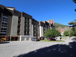 Appartement lumineux 2 pièces, proche pistes - 5 couchages, parking - FR-1-330F-156