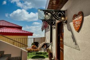 StayVista at Arncliff Villa 5 Mins from Mall Road