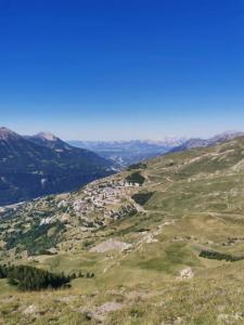 Appartements Studio vue montagne proche des pistes : photos des chambres