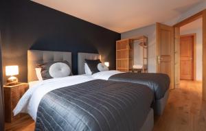 The Blue Ice Apartment - GRINDELHOMES