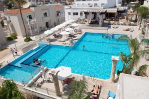 new famagusta hotelandsuites
