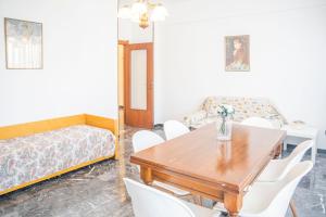 083 - Casa Grande con Attico condominiale vista mare, 500 metri dalla spiaggia