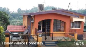 Honey Palace Homestay - Priváty, Madikeri
