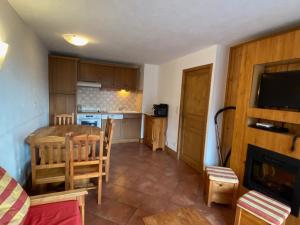 Appartement Montgenèvre, 4 pièces, 8 personnes - FR-1-445-186