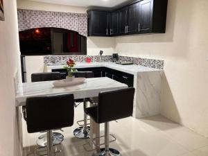 Hospedaje Ana Lu 2, Only 10 minutes from airport