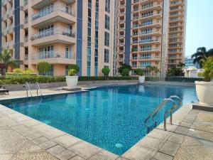 A2J Luxury Studio Near Venice Mall BGC Taguig