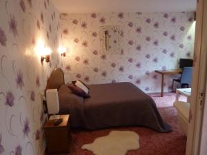 Hotels Hotel A La Renommee : photos des chambres