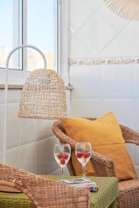 Central & Sunny 2BR Apt Near Beach, By TimeCooler