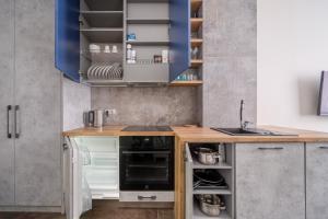 Peaceful 1-bedroom apartment in 100m from Beach, Free Street Parking, Near Forest Park