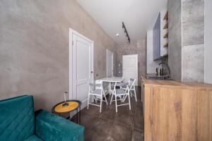 Peaceful 1-bedroom apartment in 100m from Beach, Free Street Parking, Near Forest Park