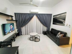 SS CondoStay Residensi Lili, Nilai nearby KLIA, USIM - infinity pool, wifi, smart tv