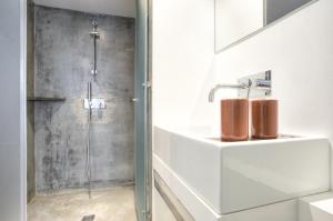 BmyGuest - Castelo Charming Flat