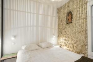 BmyGuest - Castelo Charming Flat