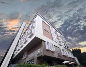 Akash Inn