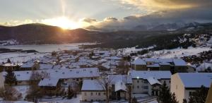 Appartements Studio avec loggia Les Angles - Superbe vue sur Lac et Montagnes : photos des chambres