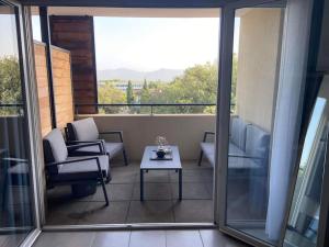 Appartements Jolie T2 dans village provencale : photos des chambres