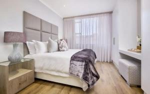 Sandton Smart Apartment Fourteen