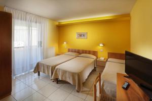 Quadruple Room room in Hotel La Querceta