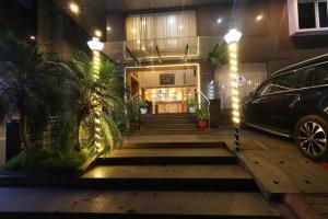 Akash Inn