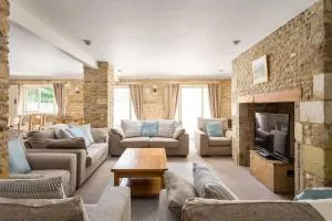 Stanton House, 6 bedroom, 5 bath - Condicote