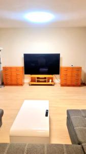 Modern & cozy house with 3 bed rooms and garden