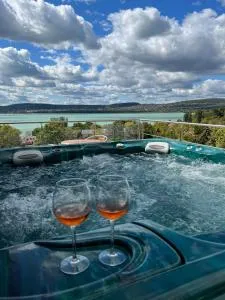 Zsolna Apartman - Balatonfůzfő Vasútállomás