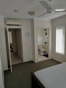 3 bedroom 2 bath apartment in Cairns Queensland