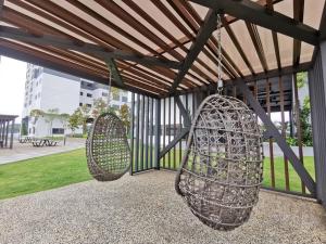 8 Traders Garden 1BR Pool View Internet Netflix