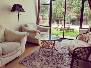 Wentworth House - Free Parking