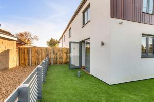 Isabels wing! A stunning 2 bedroom Property