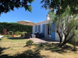Maisons de vacances Maison Noirmoutrine agreable de 3 chambres avec grand jardin : photos des chambres