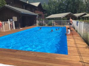 Maisons de vacances Cascades, 3 bedroom chalet with shared pool. : photos des chambres