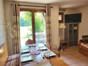 Maisons de vacances Cascades, 3 bedroom chalet with shared pool. : photos des chambres