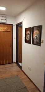 Bele staze 85, GONDOLA, Brzeće