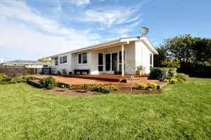 Opunake Break - Opunake Holiday Home - 哈韦拉