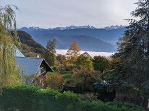 Maisons de vacances Appartement de plain-pied en montagne avec vue merveilleuse sur le massif de Belledonne : photos des chambres
